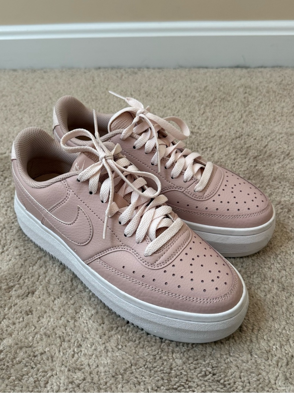 Nike Shoes Size 8